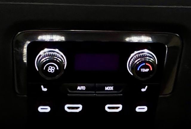 Used 2024 GMC Yukon Denali w/ Denali Reserve Package AWD/4WD image 23
