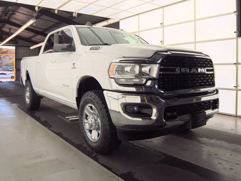 Used 2022 RAM 2500 Big Horn w/ Cold Weather Group image 6