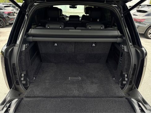 Used 2025 Land Rover Range Rover Long Wheelbase SE AWD/4WD image 10