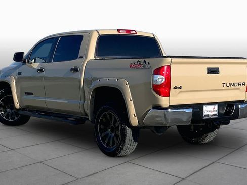 Used 2018 Toyota Tundra SR5 w/ SR5 Upgrade Package AWD/4WD image 11