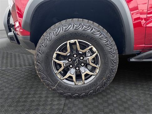 New 2026 Chevrolet Colorado ZR2 w/ Off-Road Front Bumper Package image 14