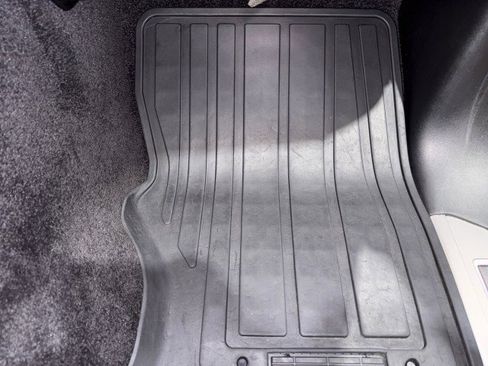 Used 2017 Land Rover Range Rover Long Wheelbase Autobiography image 64