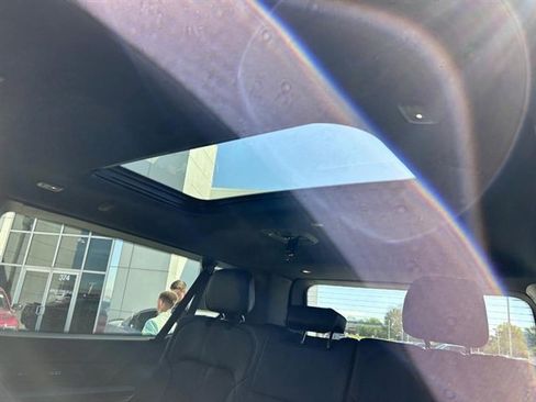 New 2024 Jeep Wagoneer L Series III w/ Premium Group I image 11