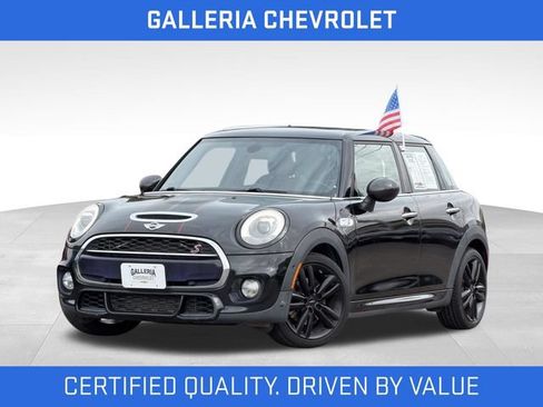 Used 2018 MINI Cooper S FWD image 1