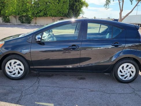 Used 2016 Toyota Prius C Two FWD image 7