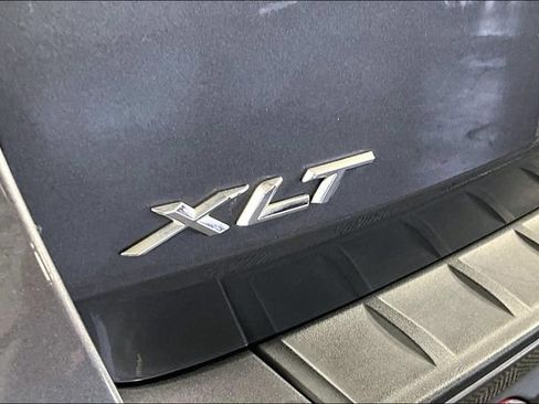 Used 2022 Ford Explorer XLT w/ Equipment Group 202A AWD/4WD image 23