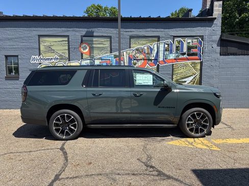New 2026 Chevrolet Suburban RST w/ Advanced Technology Package AWD/4WD image 34