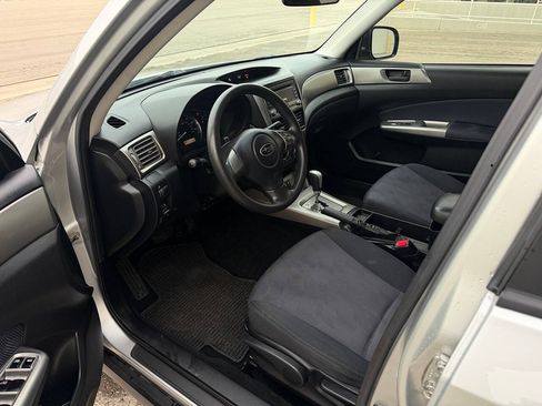 Used 2010 Subaru Forester 2.5X AWD/4WD image 6