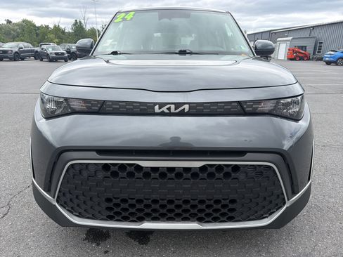 Used 2024 Kia Soul LX w/ Option Group 015 FWD image 9