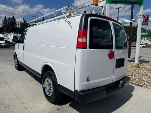 Used 2012 Chevrolet Express 2500 RWD image 3