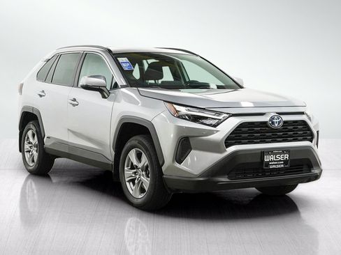 Used 2022 Toyota RAV4 XLE w/ Convenience Package AWD/4WD image 7