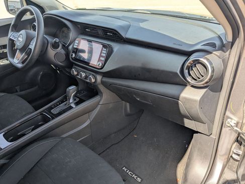 Used 2024 Nissan Kicks SV image 56