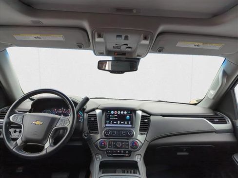Used 2019 Chevrolet Suburban Premier image 18