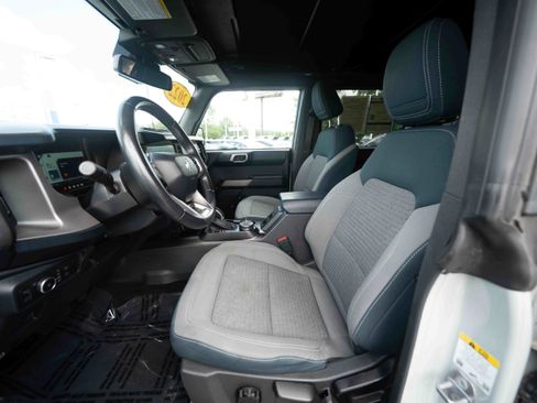 Used 2022 Ford Bronco Outer Banks AWD/4WD image 9