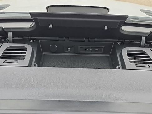 Used 2025 Mercedes-Benz Sprinter 2500 image 21