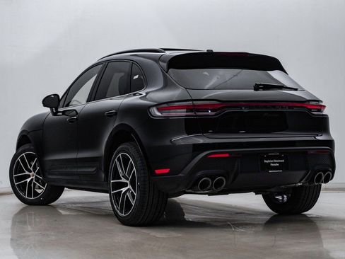 New 2026 Porsche Macan image 3
