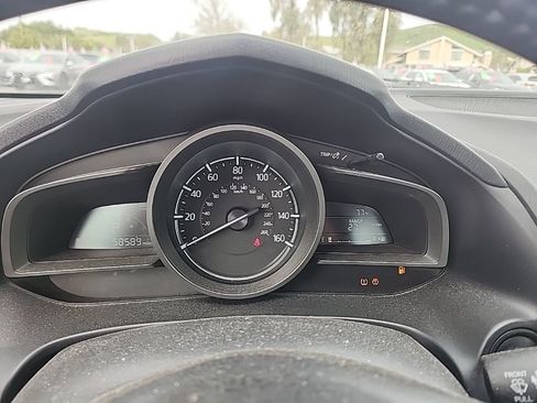 Used 2018 MAZDA MAZDA3 Touring image 12