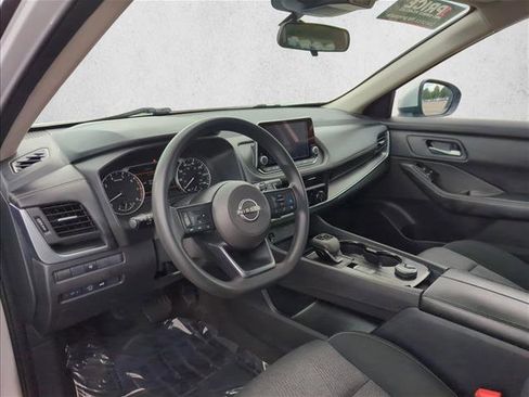 Used 2024 Nissan Rogue SV AWD/4WD image 11