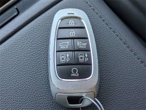 Used 2023 Hyundai Tucson Limited image 25