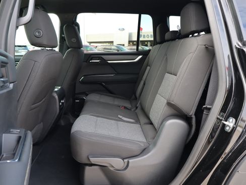 Used 2025 GMC Acadia Elevation image 10