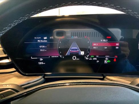 Used 2025 Audi Q5 Premium w/ Convenience Package AWD/4WD image 24