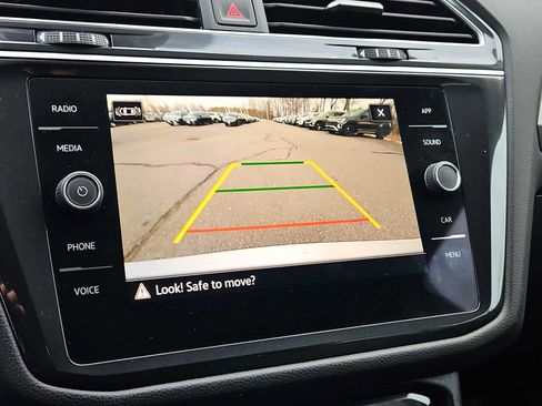 Used 2024 Volkswagen Tiguan Wolfsburg Edition image 15