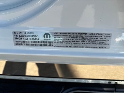 Used 2024 RAM 3500 Tradesman w/ Chrome Appearance Group image 34