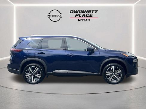 Certified 2026 Nissan Rogue SL FWD image 24