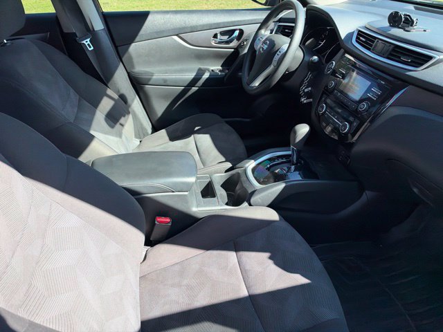 Used 2016 Nissan Rogue SV AWD/4WD image 23