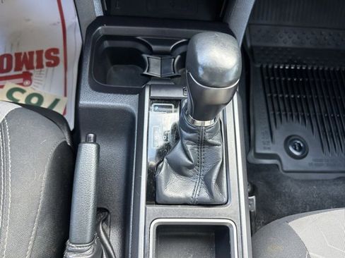 Used 2021 Toyota Tacoma TRD Sport image 25