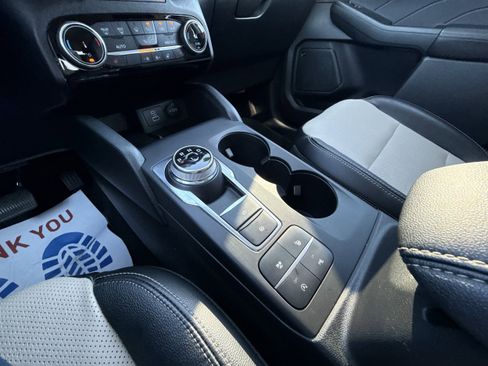 Certified 2022 Ford Escape Titanium w/ Titanium Elite Package image 20