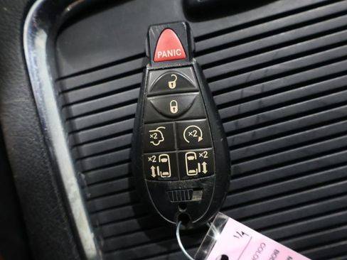 Used 2017 Dodge Grand Caravan GT image 24