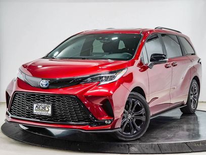 Used 2025 Toyota Sienna XSE