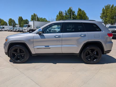Used 2015 Jeep Grand Cherokee Limited w/ Trailer Tow Group IV AWD/4WD image 2