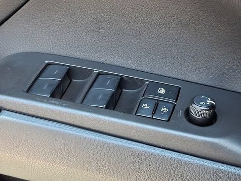 Used 2023 Toyota Camry SE w/ Convenience Package FWD image 21