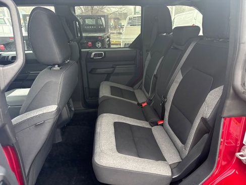 Used 2025 Ford Bronco Big Bend image 14