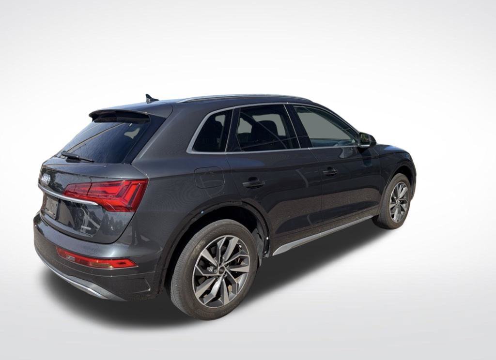 Used 2021 Audi Q5 2.0T Premium Plus w/ Premium Plus Package AWD/4WD image 3