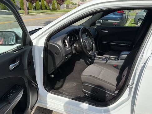 Used 2022 Dodge Charger SXT RWD image 22