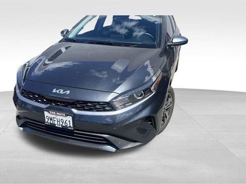 Used 2024 Kia Forte LXS w/ LXS Technology Package FWD image 3