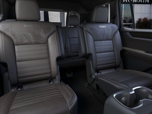 New 2027 GMC Acadia Denali Ultimate FWD image 17