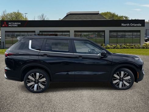 New 2026 Mitsubishi Outlander SE FWD image 7