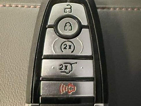 Used 2025 Ford Expedition Max Active AWD/4WD image 28