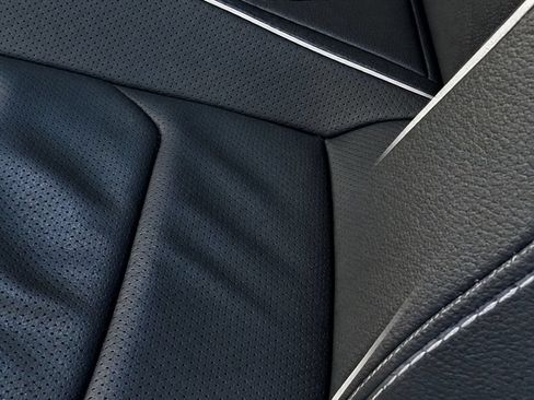 Certified 2023 Volkswagen Tiguan SEL R-Line AWD/4WD image 29