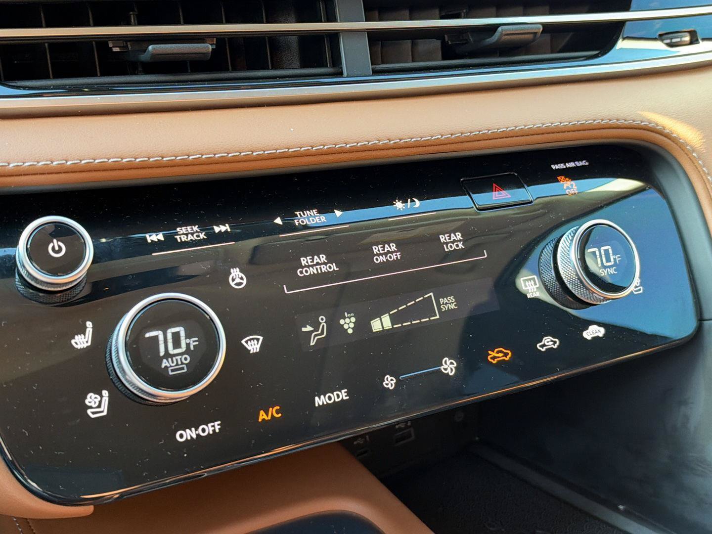 Certified 2025 INFINITI QX60 Sensory w/ Vision Package AWD/4WD image 15