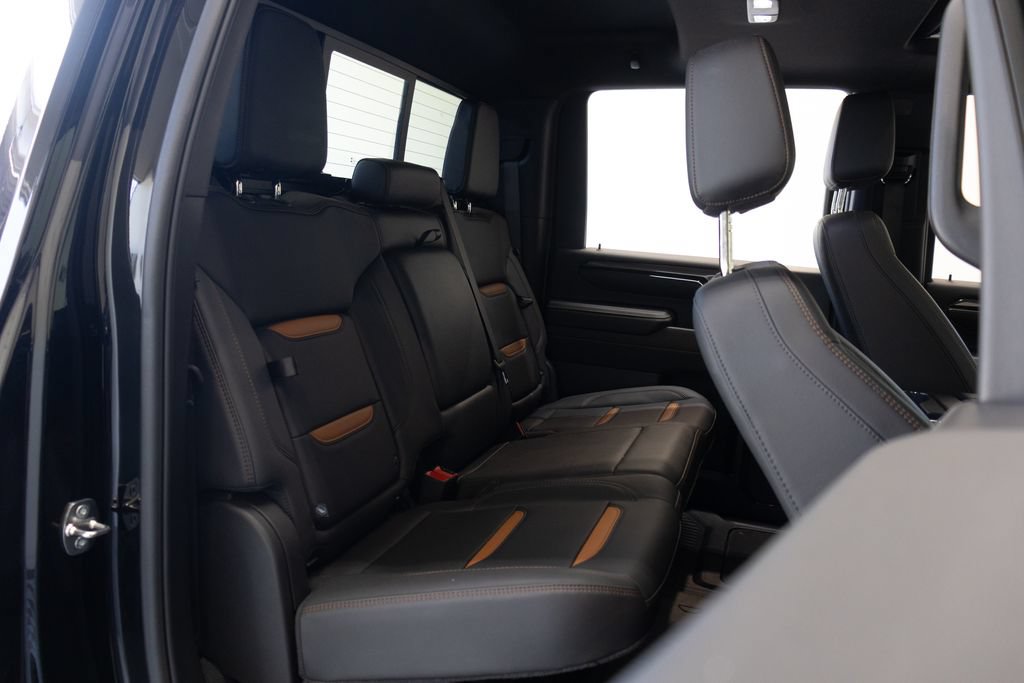 Used 2024 GMC Sierra 2500 AT4 w/ AT4 Premium Plus Package AWD/4WD image 30
