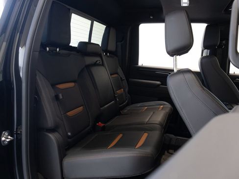 Used 2024 GMC Sierra 2500 AT4 w/ AT4 Premium Plus Package AWD/4WD image 30
