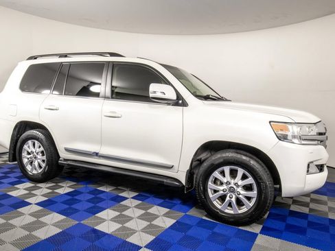 Used 2019 Toyota Land Cruiser AWD/4WD image 4