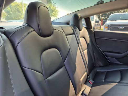 Used 2023 Tesla Model 3 Standard Range RWD image 33