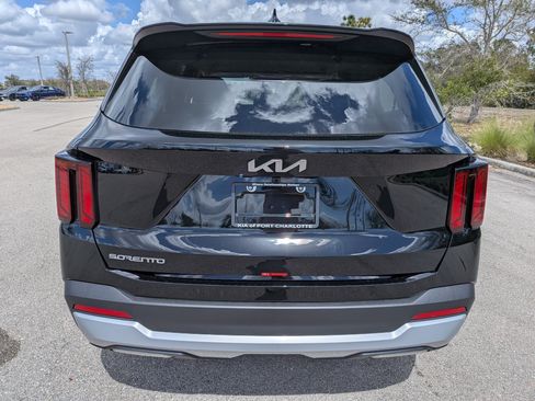 New 2026 Kia Sorento LX FWD image 6