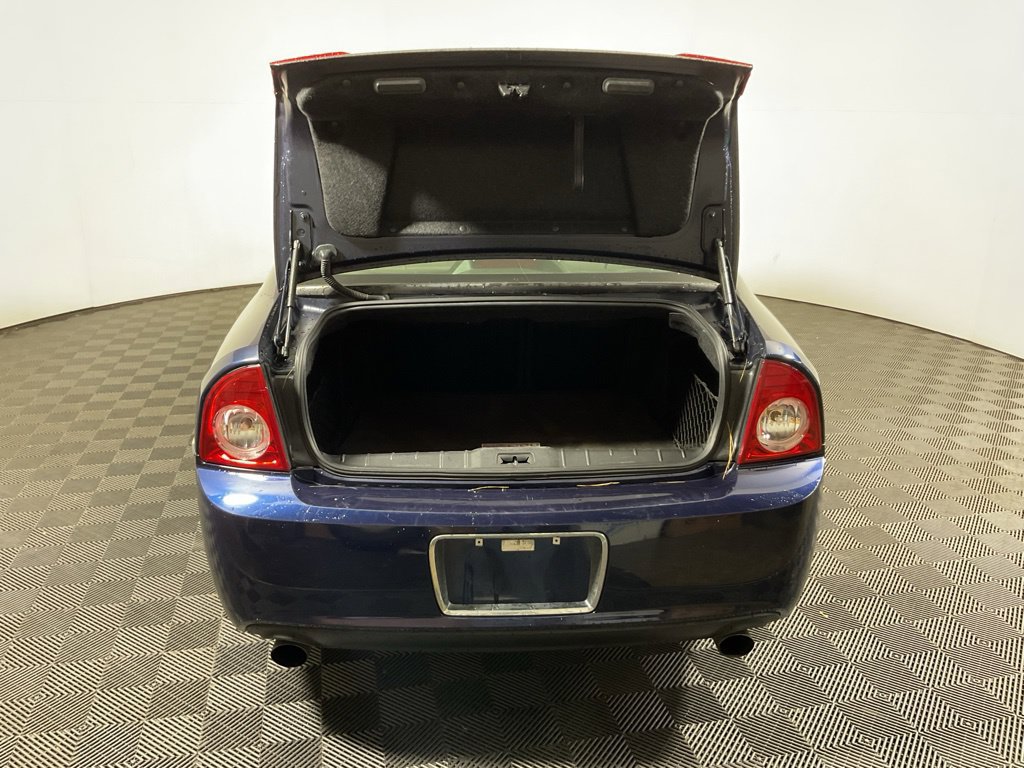 Used 2008 Chevrolet Malibu LTZ w/ Rear Power Package FWD image 13